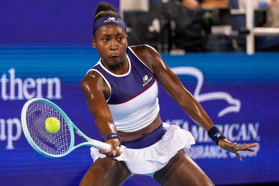 Coco Gauff rallies to reach third round at Dubai