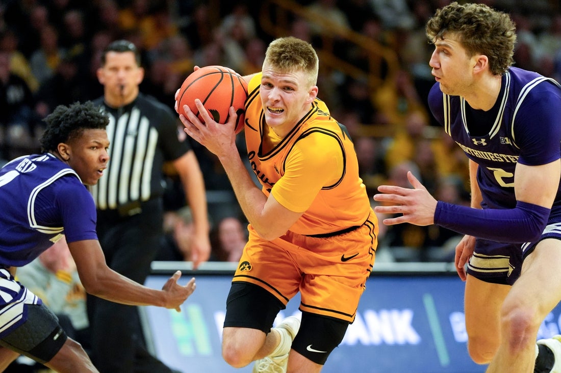 Bennett Stirtz, Iowa target seventh straight win at Maryland