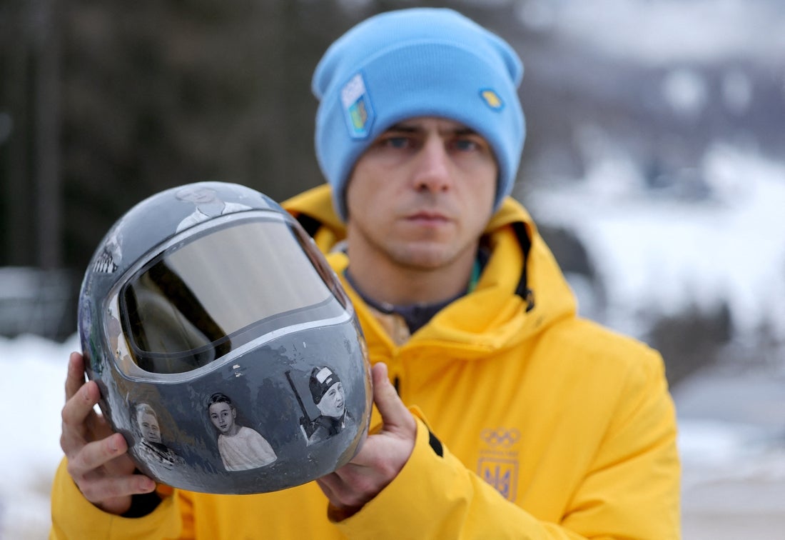 Ukrainian athlete DQ’d over helmet honoring war dead