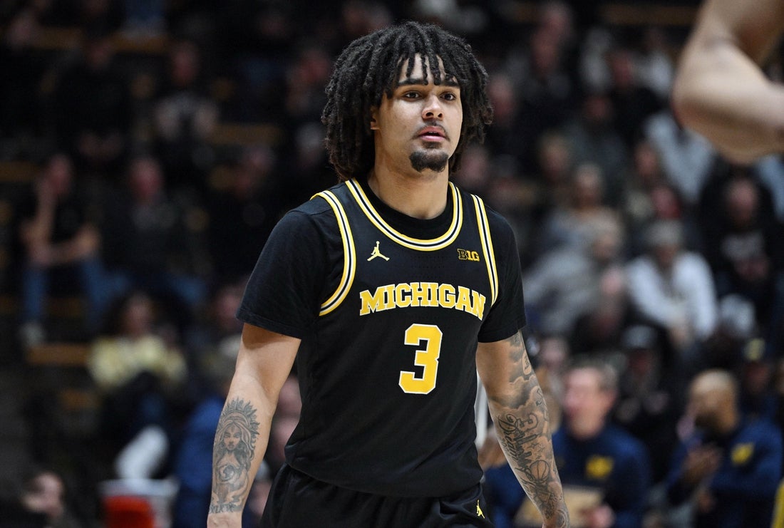 Fresh off rare loss, No. 1 Michigan ready to rebound vs. Minnesota