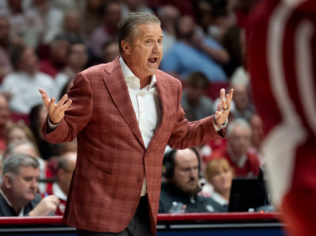 No. 20 Arkansas come from behind to take down Missouri