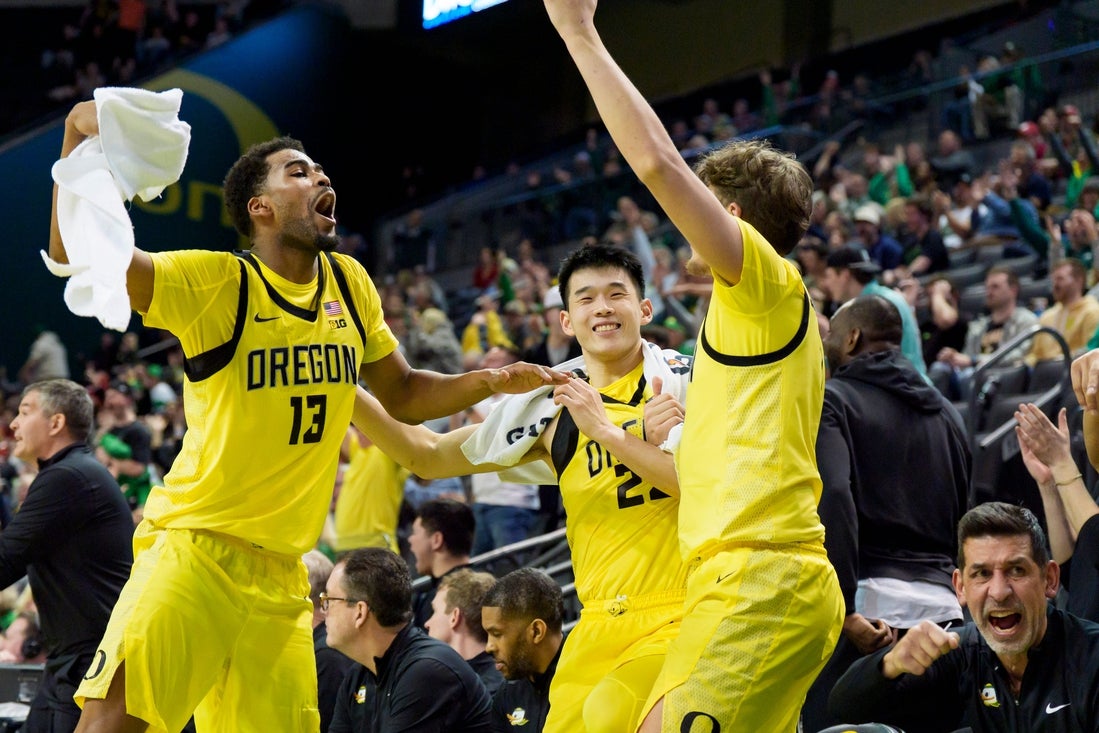 Oregon, Northwestern each peaking down the stretch