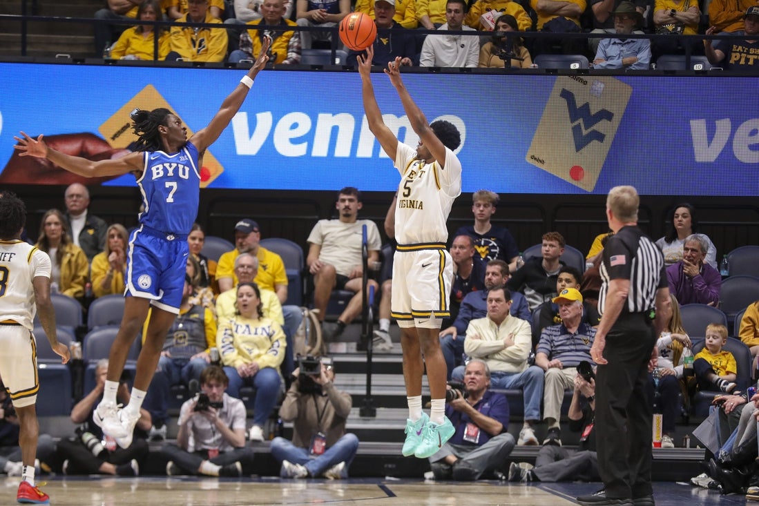 West Virginia upsets No. 19 West Virginia to snap 3-game skid
