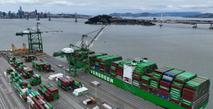 US Trade Deficit Hits Record $1.2 Trillion Despite Trump’s Global Tariffs Push