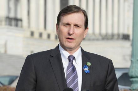 Lawmaker Says Support Is Growing to Hold Attorney General Pam Bondi in Contempt Over Epstein Files Dispute