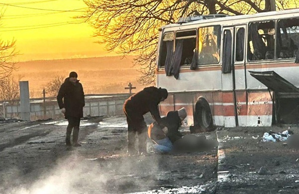 Russia Launched Multiple Attacks on Ukraine including a Maternity Hospital and Bus: At least 15 Killed, Dozens Injured