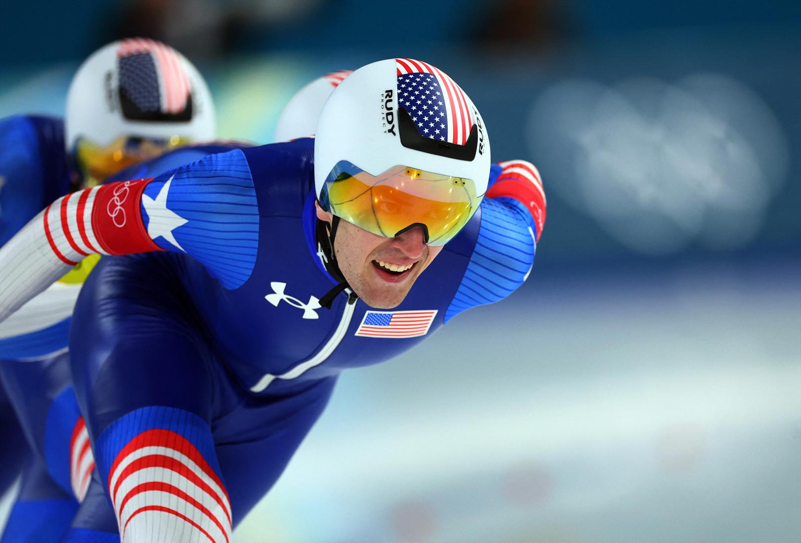 Italy shocks US, wins men’s speed skating team pursuit