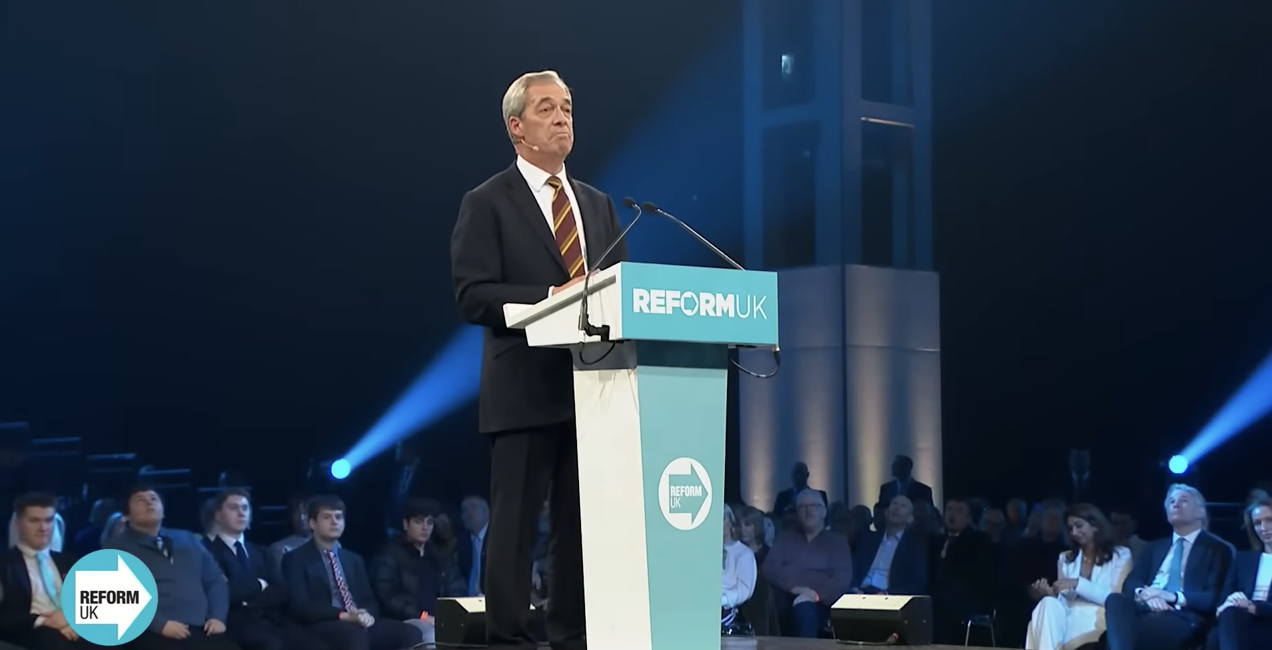 Farage Puts Reform UK on Election Footing, Says Starmer Government Near Collapse