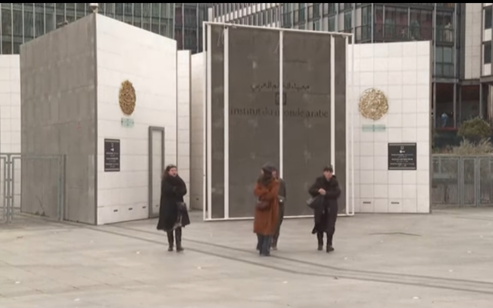 French Financial Prosecutors Raid Arab World Institute in Epstein-Linked Tax Inquiry Involving Jack Lang