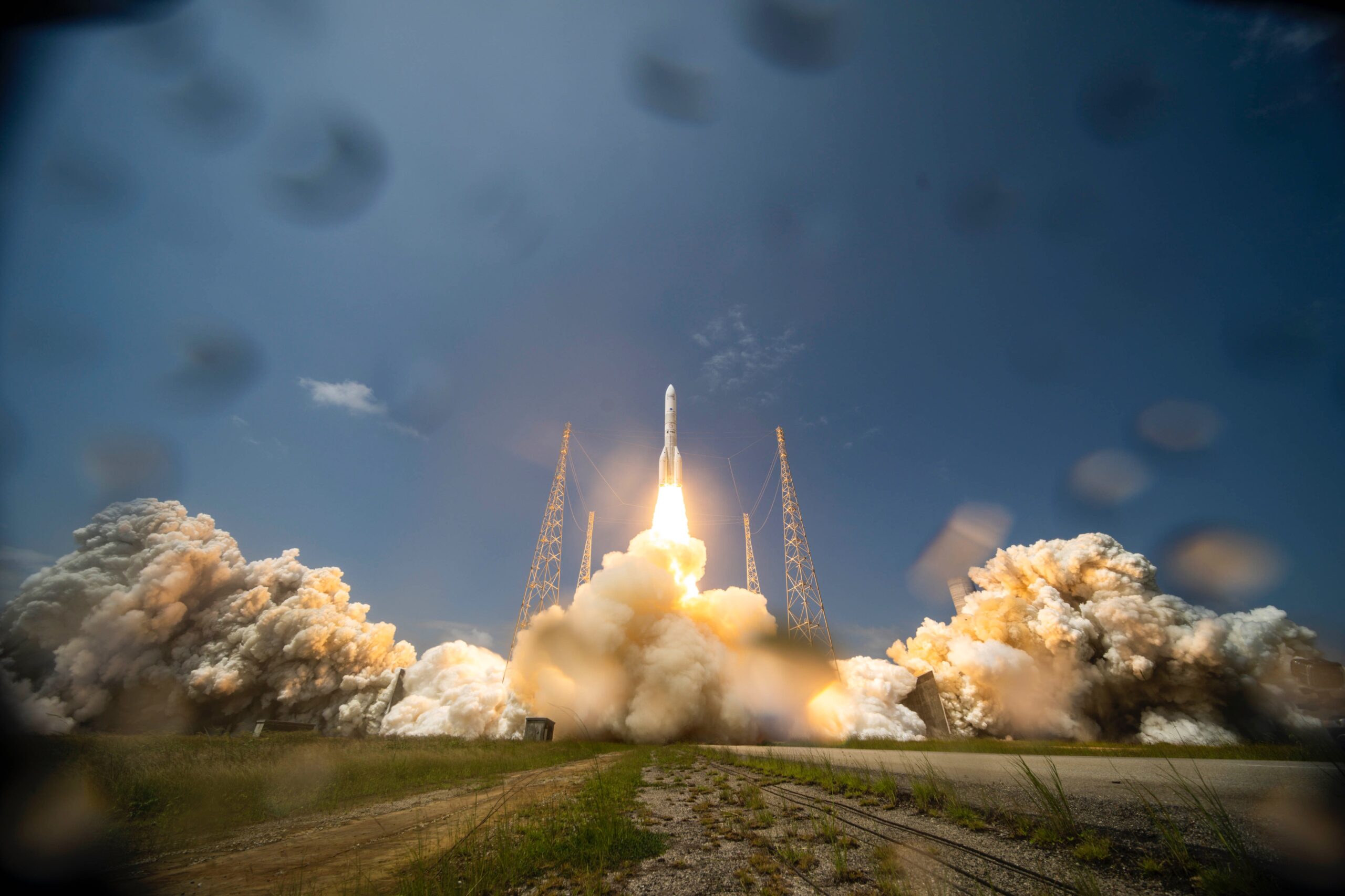 Europe’s Ariane 6 Rocket Launches Amazon’s Leo Satellites, Boosting Global Internet Race