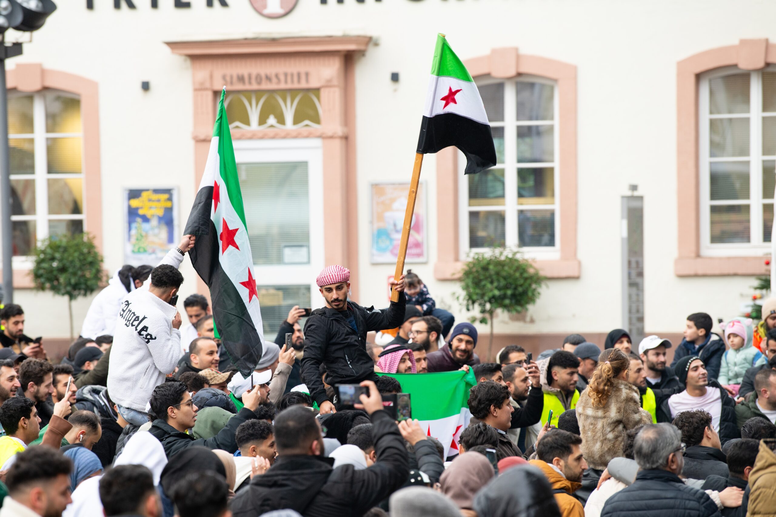 U.S. Air Campaign Targets ISIS Network in Syria Following Deadly Ambush