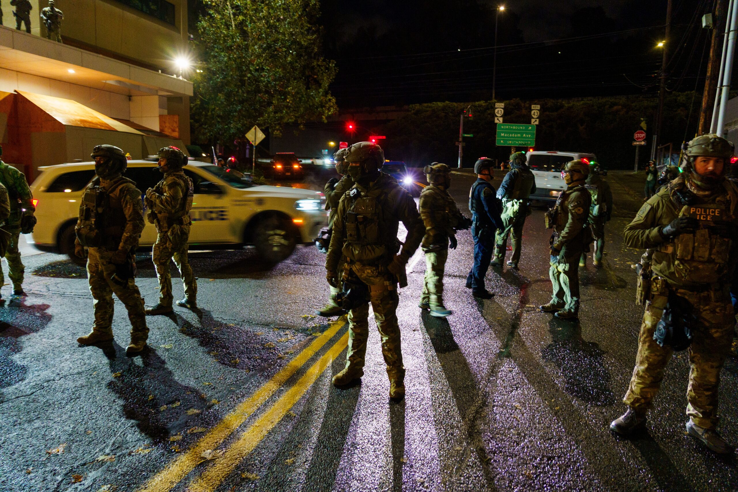 Federal Judge Bars ICE From Warrantless Immigration Arrests in Oregon