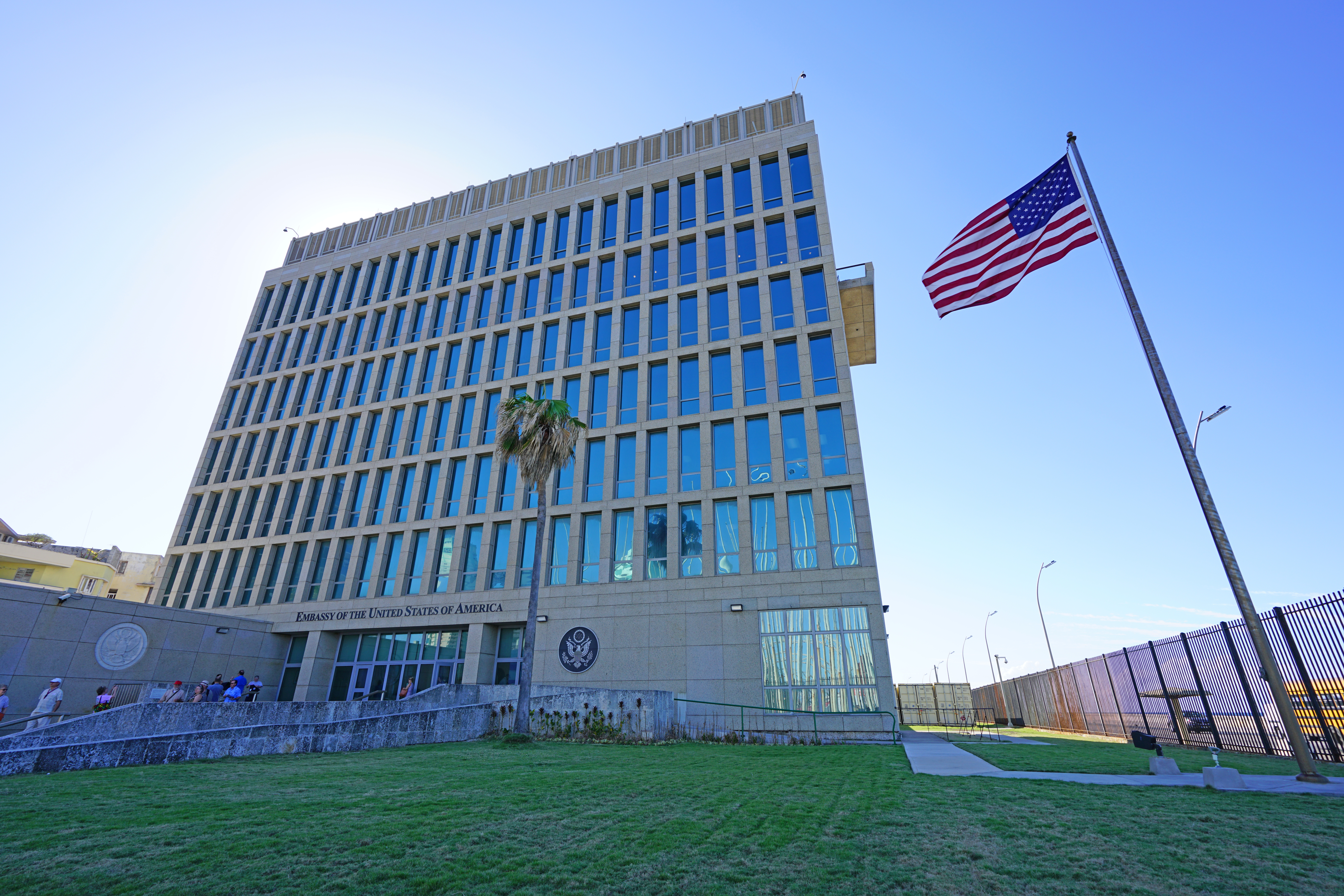 U.S. Embassy Cautions Americans as Cuba Sees Regime-Backed Protests and Entry Denials
