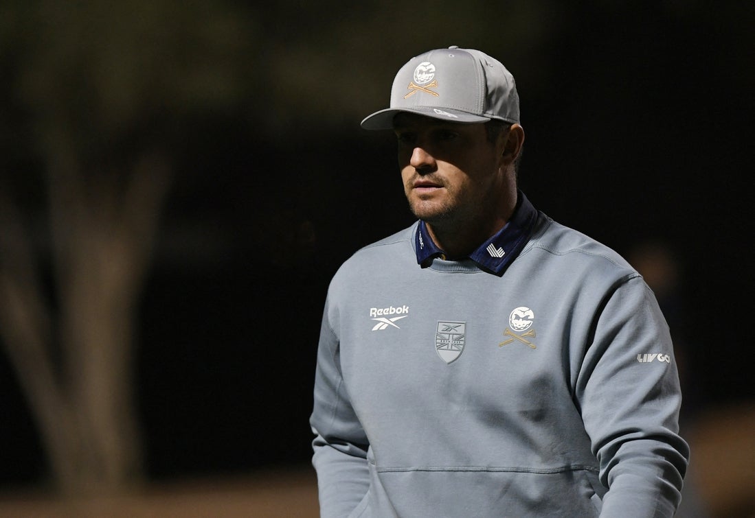 Bryson DeChambeau takes 2-shot lead at LIV South Africa