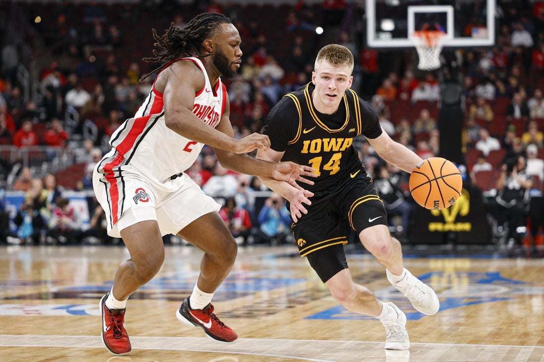 Ohio State holds off Iowa, advances to Big Ten quarterfinals