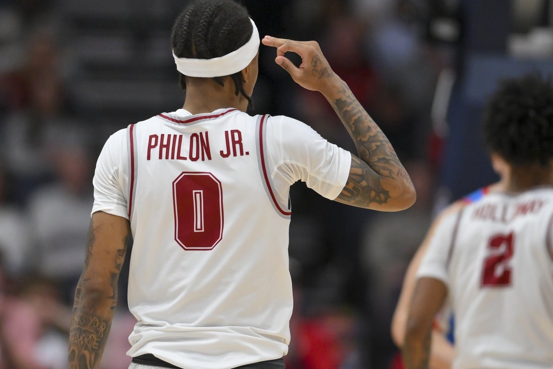 Underdog Hofstra hopes to catch No. 4 seed Alabama off-balance