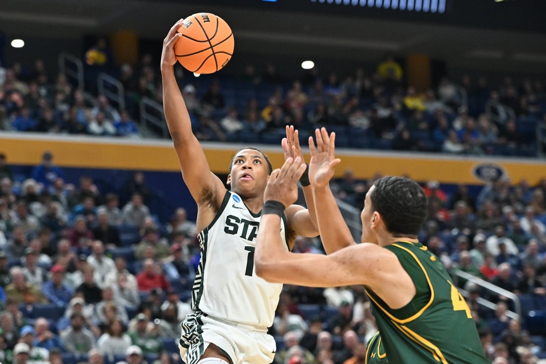 Michigan State takes command early, routs North Dakota State