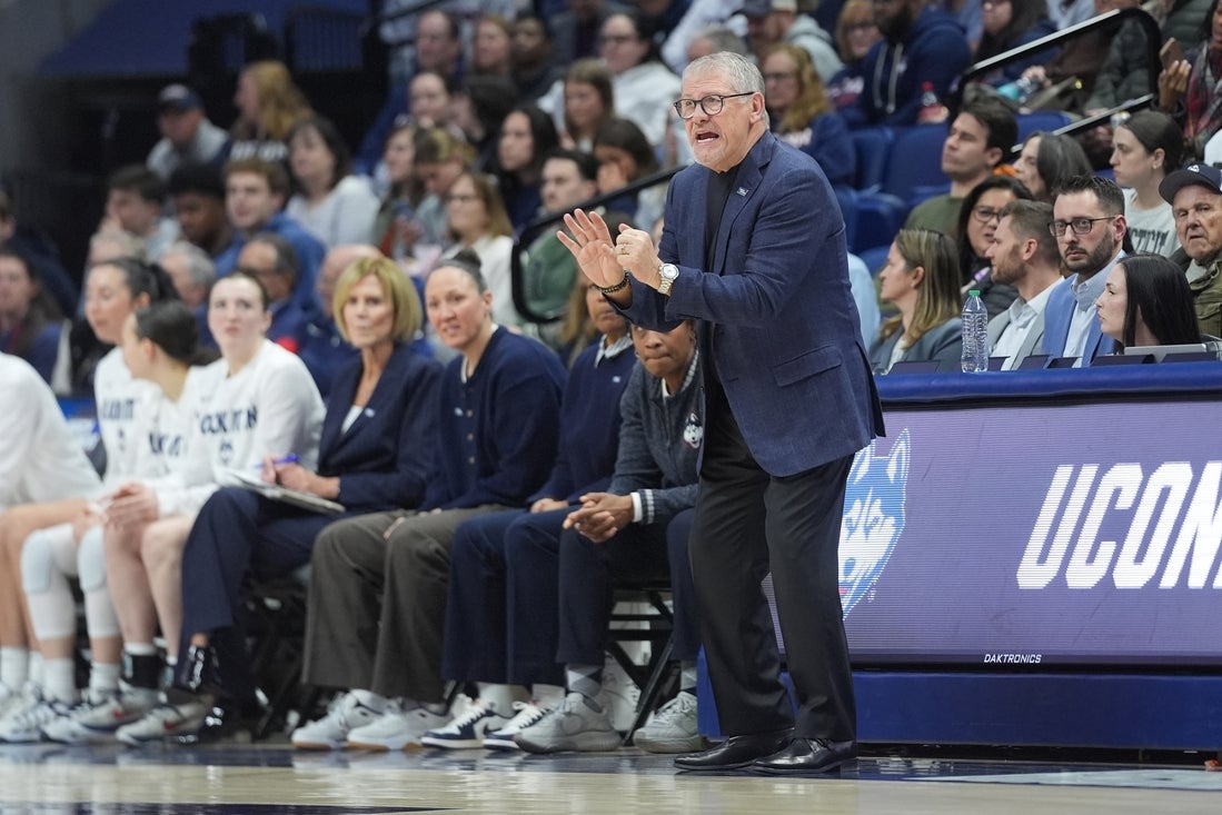 No. 1 UConn wins low-scoring fight vs. North Carolina to reach Elite Eight