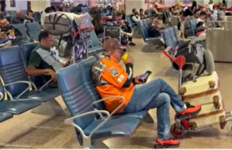 U.S. Urges Americans in Middle East to Register for Evacuation Assistance