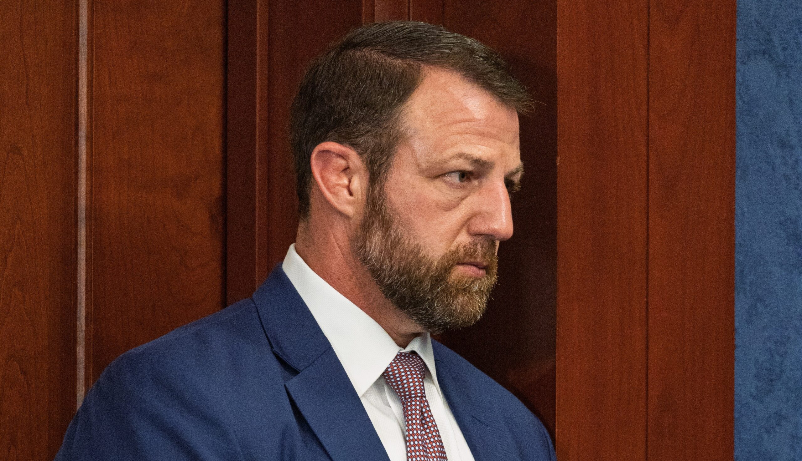 Senate Panel Advances Mullin for DHS Secretary in Narrow Vote