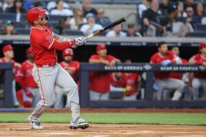 Angels hit 5 HRs -- including 3 straight -- to pound Yanks