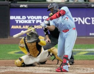 Jays rally in 9th, hold off Brewers in 10th in wild win Jays rally in 9th, hold off Brewers in 10th in wild win