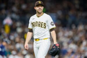 Padres intent on shutting down Angels, winning 5th straight series