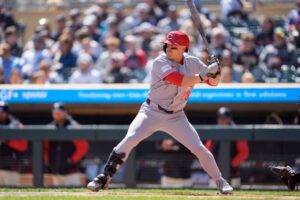 Rece Hinds, TJ Friedl help Reds pull away from Twins in 10