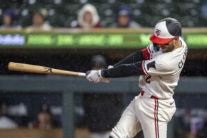 Twins ride offensive outburst into rematch vs. Mariners