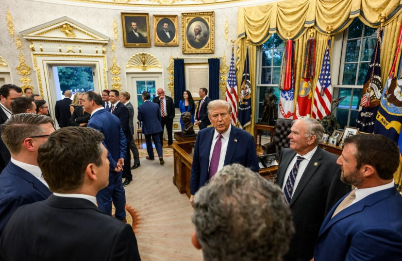 Trump Vows U.S. ‘Will Not Be Blackmailed’ as Iran Renews Strait of Hormuz Threats