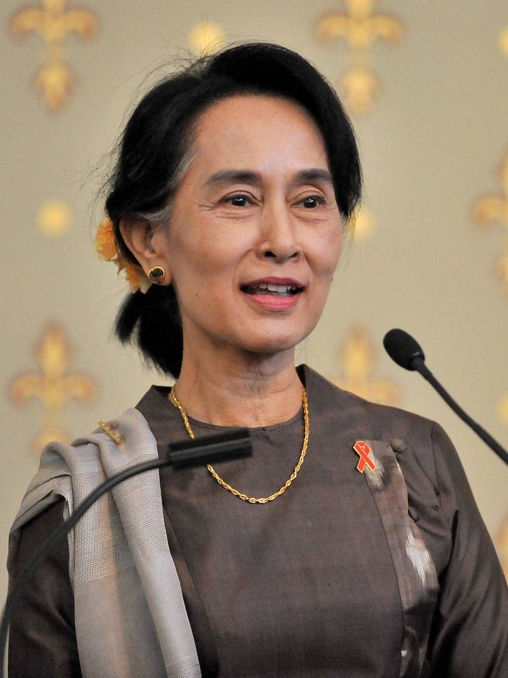 Aung San Suu Kyi Transferred to House Arrest as Myanmar Junta Signals Limited Concessions
