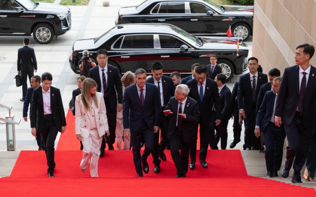 Sánchez Deepens China Engagement Amid Geopolitical Strains and Trade Imbalances