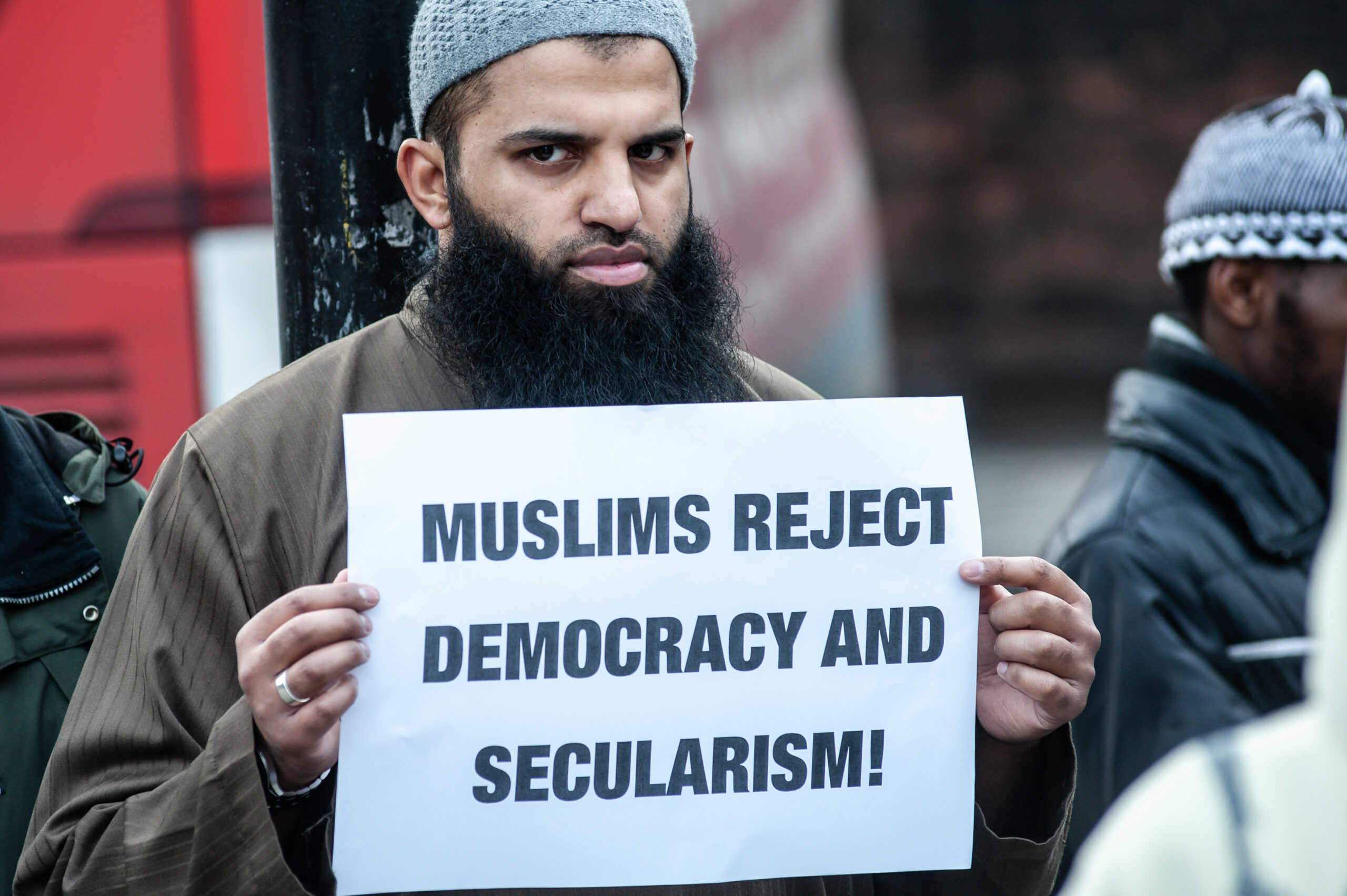 Rising Muslim Electorate Alters U.K. Political Landscape, Testing Starmer’s Coalition