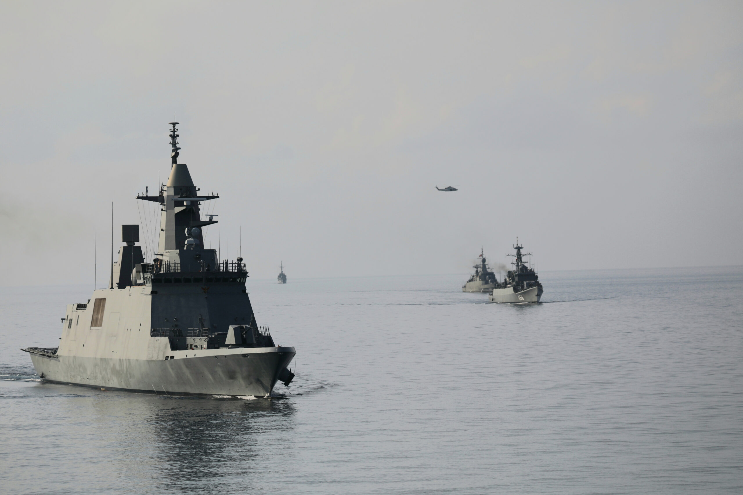 U.S. Naval Blockade Cripples Iranian Trade as Officials Hint at Possible Return to Negotiations