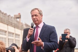 Farage Claims Starmer Avoiding Antisemitism Crackdown Over Fear of Losing Muslim Voting Bloc