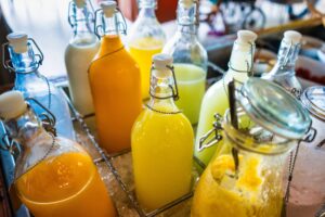 Juice Cleanse Trend Gains Traction as Experts Debate Benefits and Risks