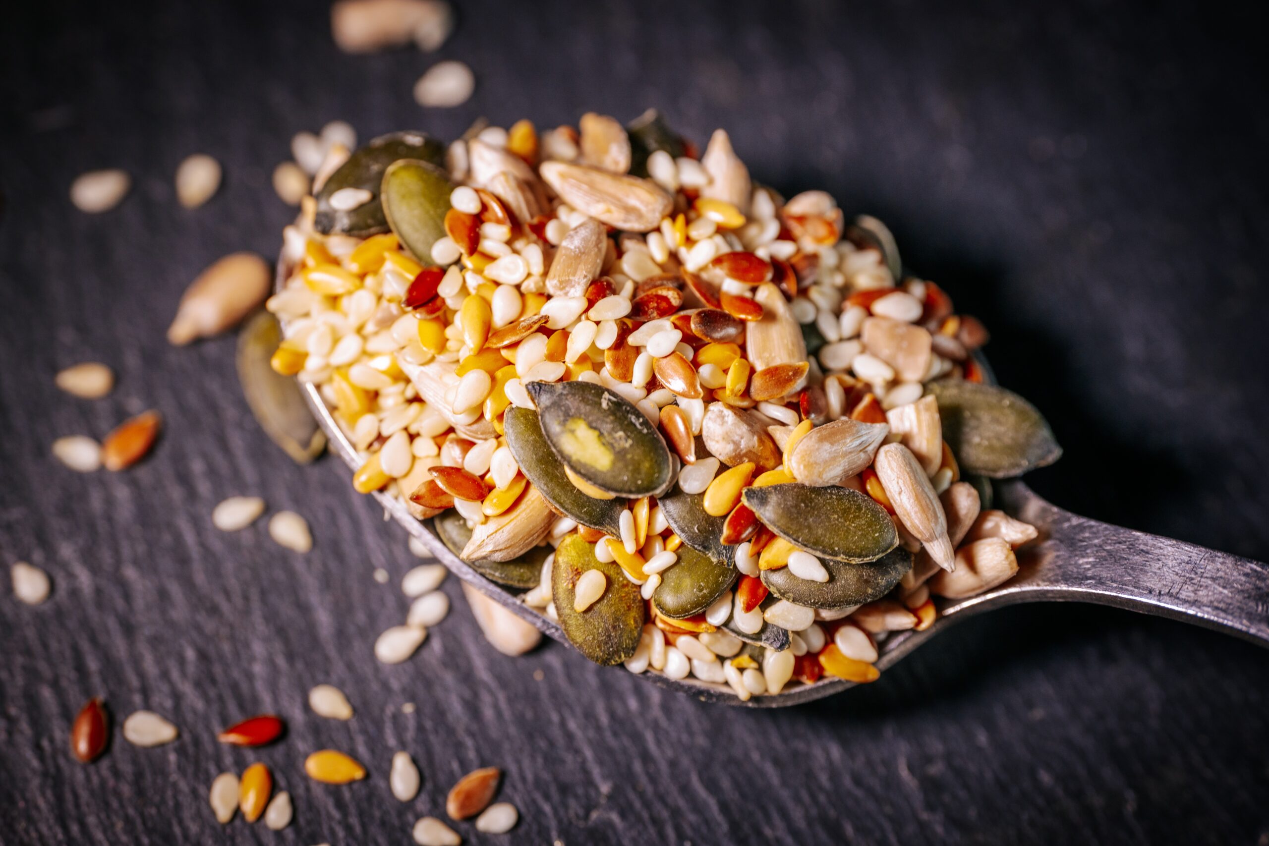 Nutrition Experts Highlight Seeds as Low-Cost Superfoods With Documented Heart, Gut, and Hormone Benefits