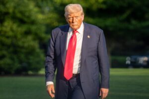 Trump Warns Iran of Strikes on Infrastructure if Nuclear Deal Is Rejected