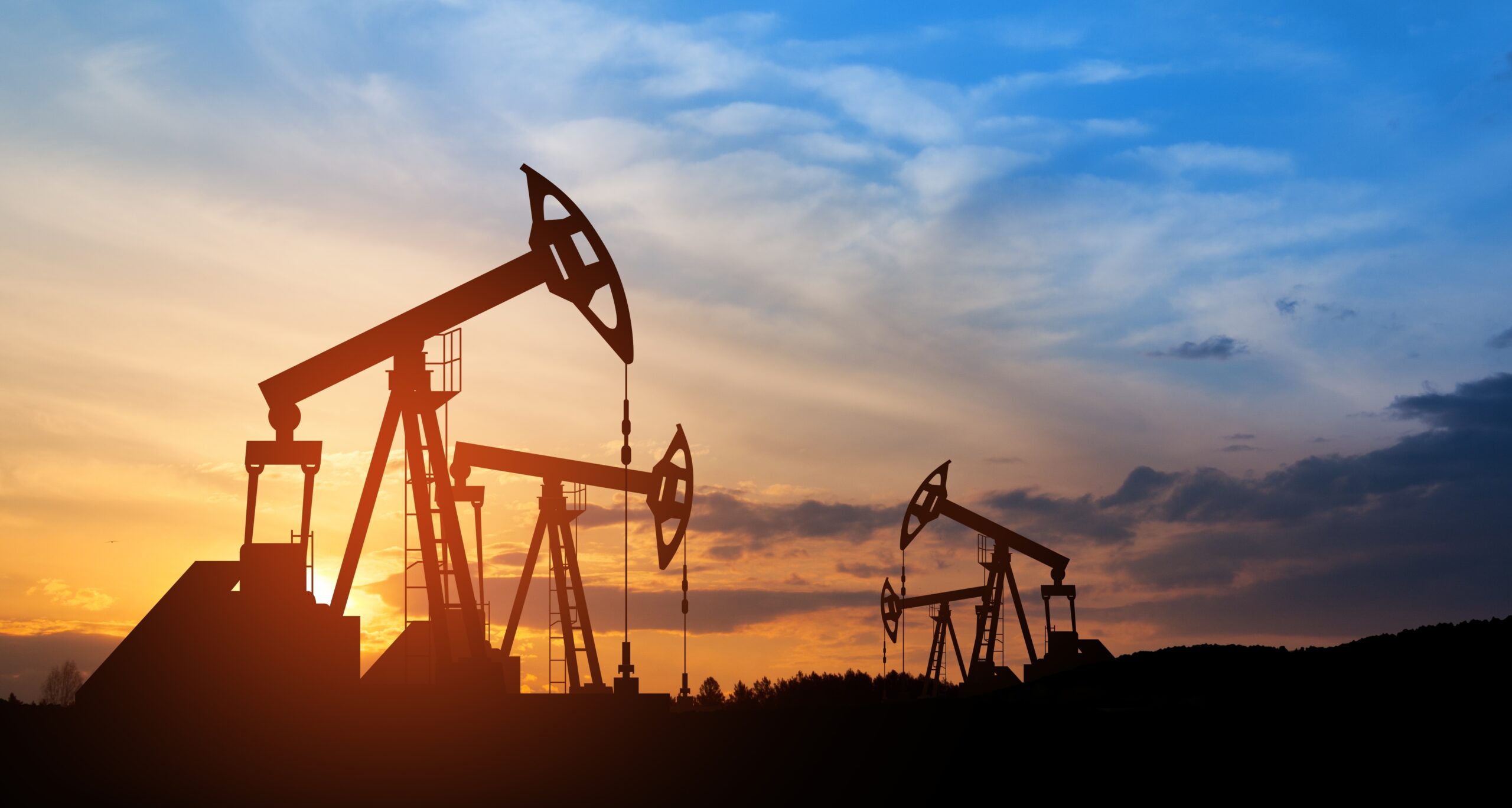 Oil Prices Surge as Middle East Tensions Deepen and Supply Risks Persist