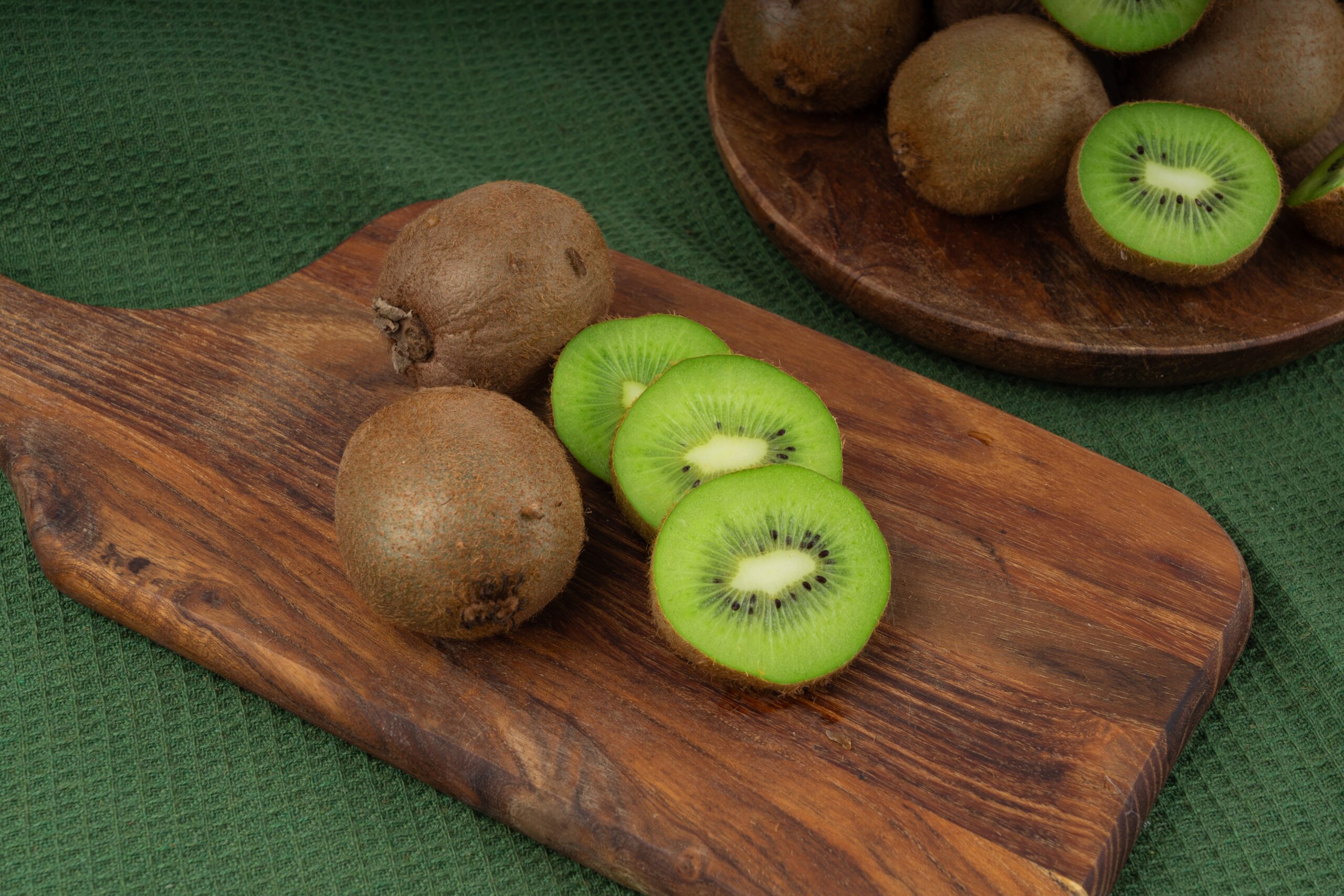Kiwi Consumption Gains Attention as Experts Emphasize Fiber, Digestion, and Edible Skin Benefits