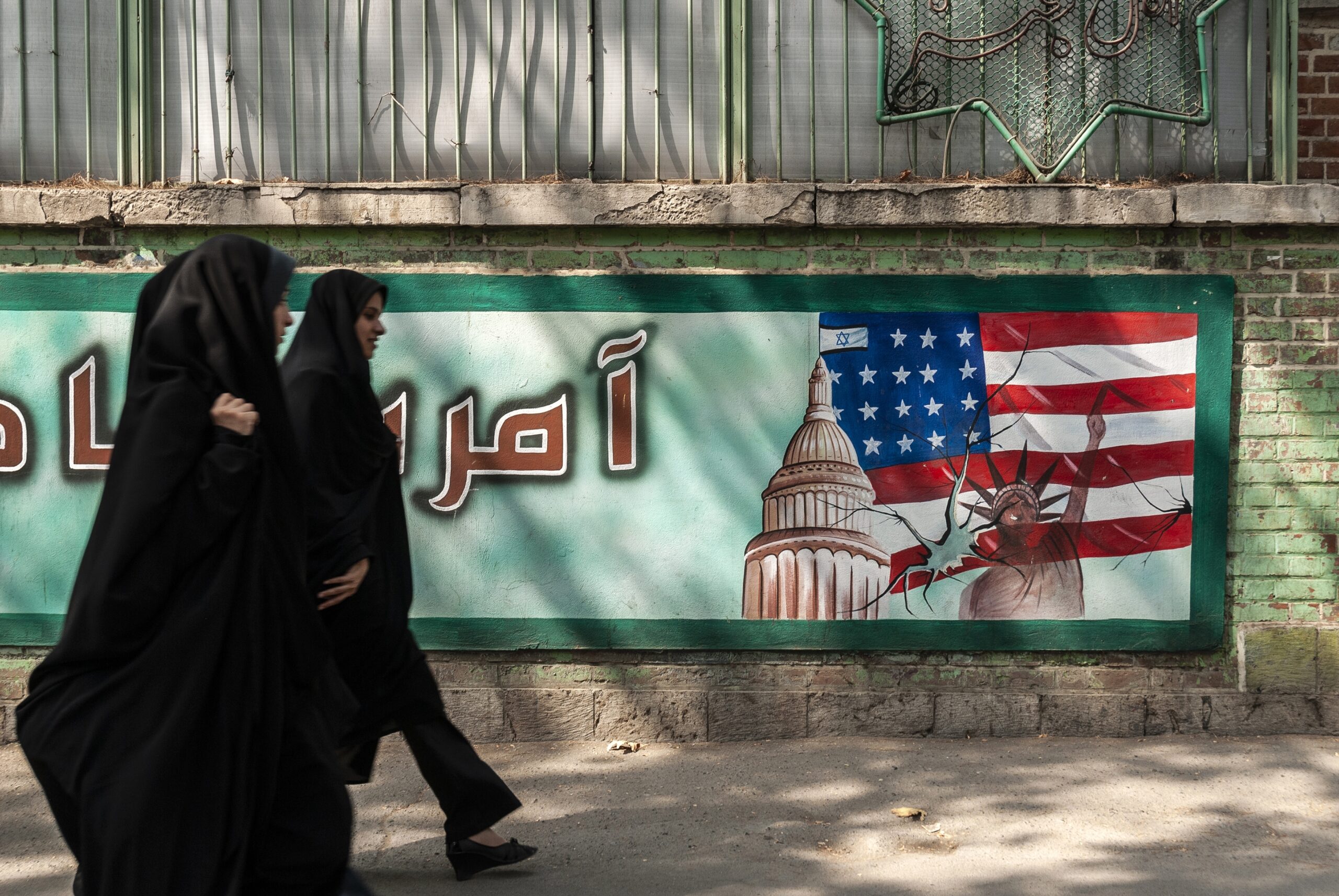 Islamabad Remains on Lockdown as Anticipated U.S.-Iran Talks Fail to Materialize