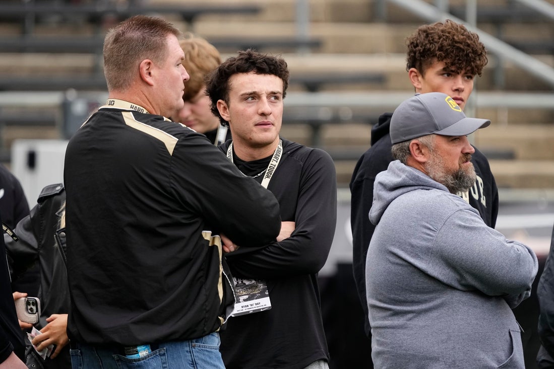 QB R.J. Day, son of Ohio St, coach, commits to Northwestern