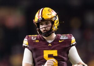 Minnesota QB Drake Lindsey arrested on fake ID, alcohol charges