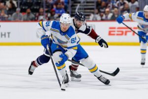Blues retain Dylan Holloway with five-year, $38.75 million deal