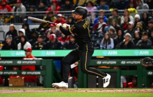 Losing streak over, Pirates strive for another win vs. Reds