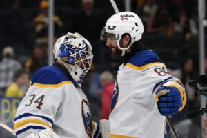 NHL roundup: Sabres win playoff series for first time in 19 years