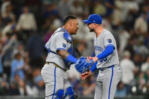 Royals pull out victory over Mariners in slugfest