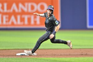 Jonathan Aranda, Rays coast to win over Giants Jonathan Aranda, Rays coast to win over Giants