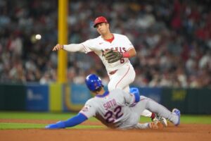 Angels walk off Mets in 10th, halt 7-game skid