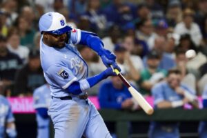 Royals' Maikel Garcia's sacrifice fly beats Mariners in 10th Royals' Maikel Garcia's sacrifice fly beats Mariners in 10th